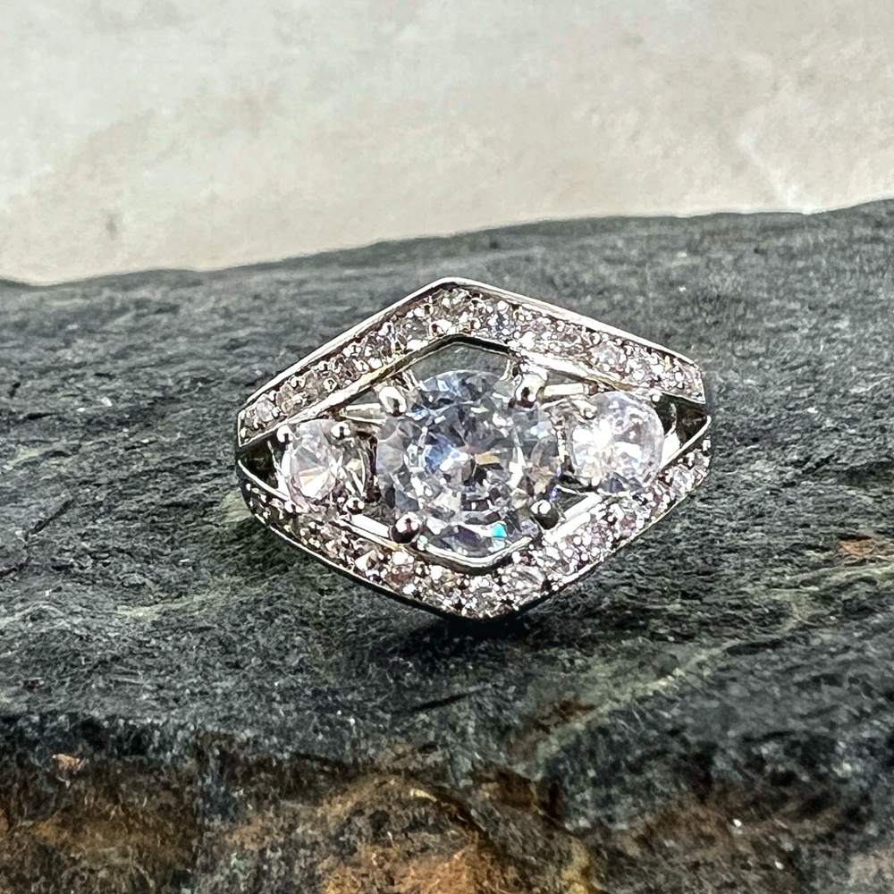 CZ and 925 Silver Tiara Style Band Ring Sz 7 NEW - Picture 2 of 9